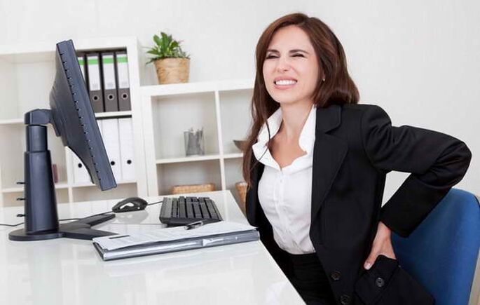 болка в гърба поради гръдна остеохондроза